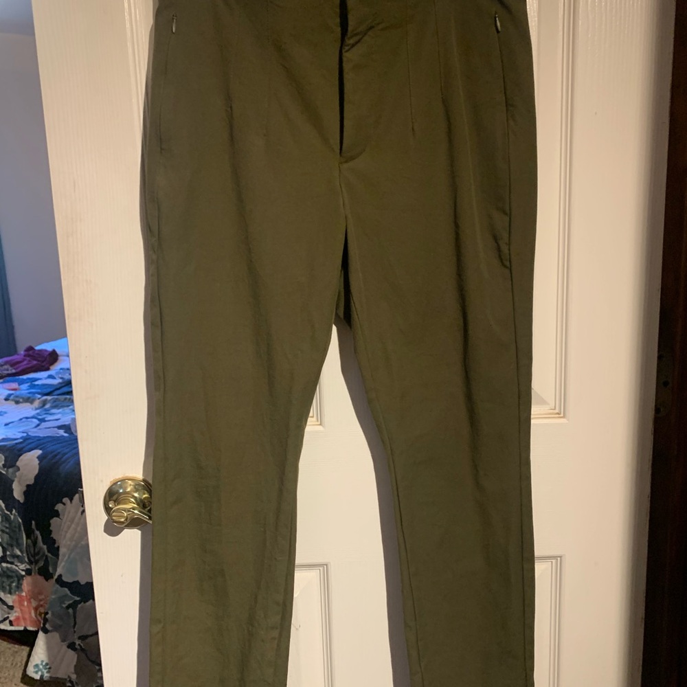 Old Navy Women’s extra-high waisted pixie skinny pants